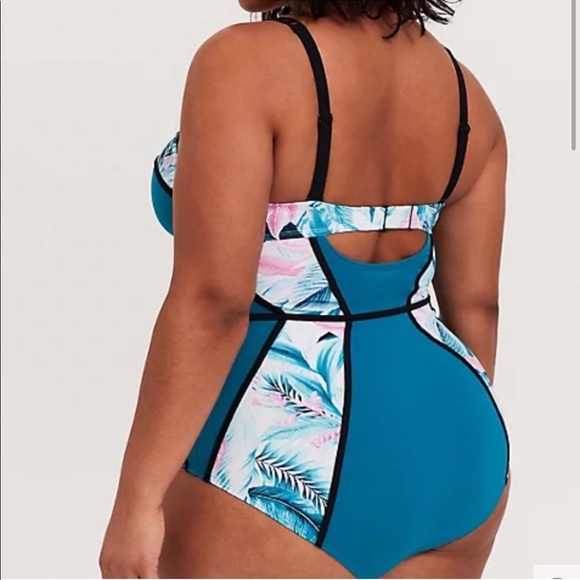 🌴NWT Torrid Palm Print One-Piece Swimsuit 5X🌴 - Picture 3 of 7